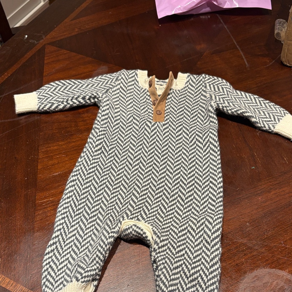 Hope & Henry 
Cozy Knit Chevron One Piece - Black and White